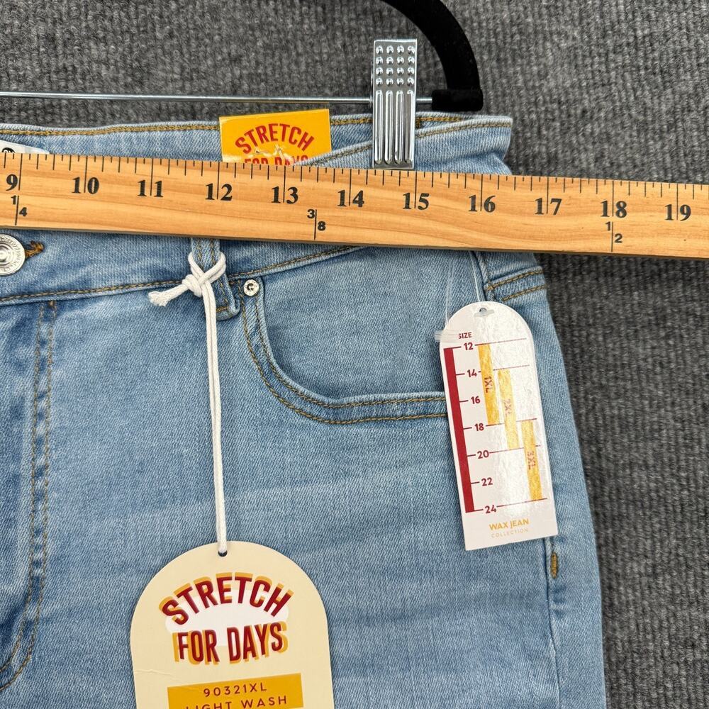 Wax Jeans Denim Shorts Womens 2XL Light Wash Bermuda Stretch Cuffed Mid Rise NWT - Picture 7 of 13